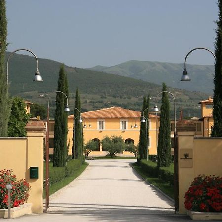 Delfina Palace Hotel Foligno Bagian luar foto